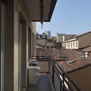 Madonna Montecchi Luxury In , Verona Italy