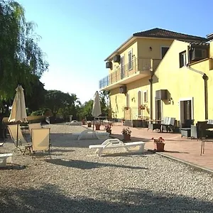  Farmház Oasi Del Fiumefreddo Olaszország