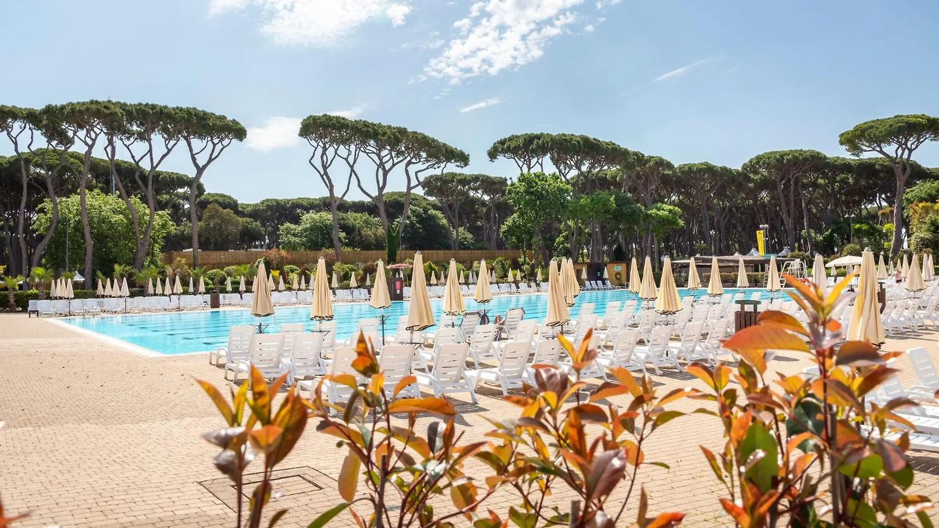 Hu Park Albatros Village San Vincenzo 3*,