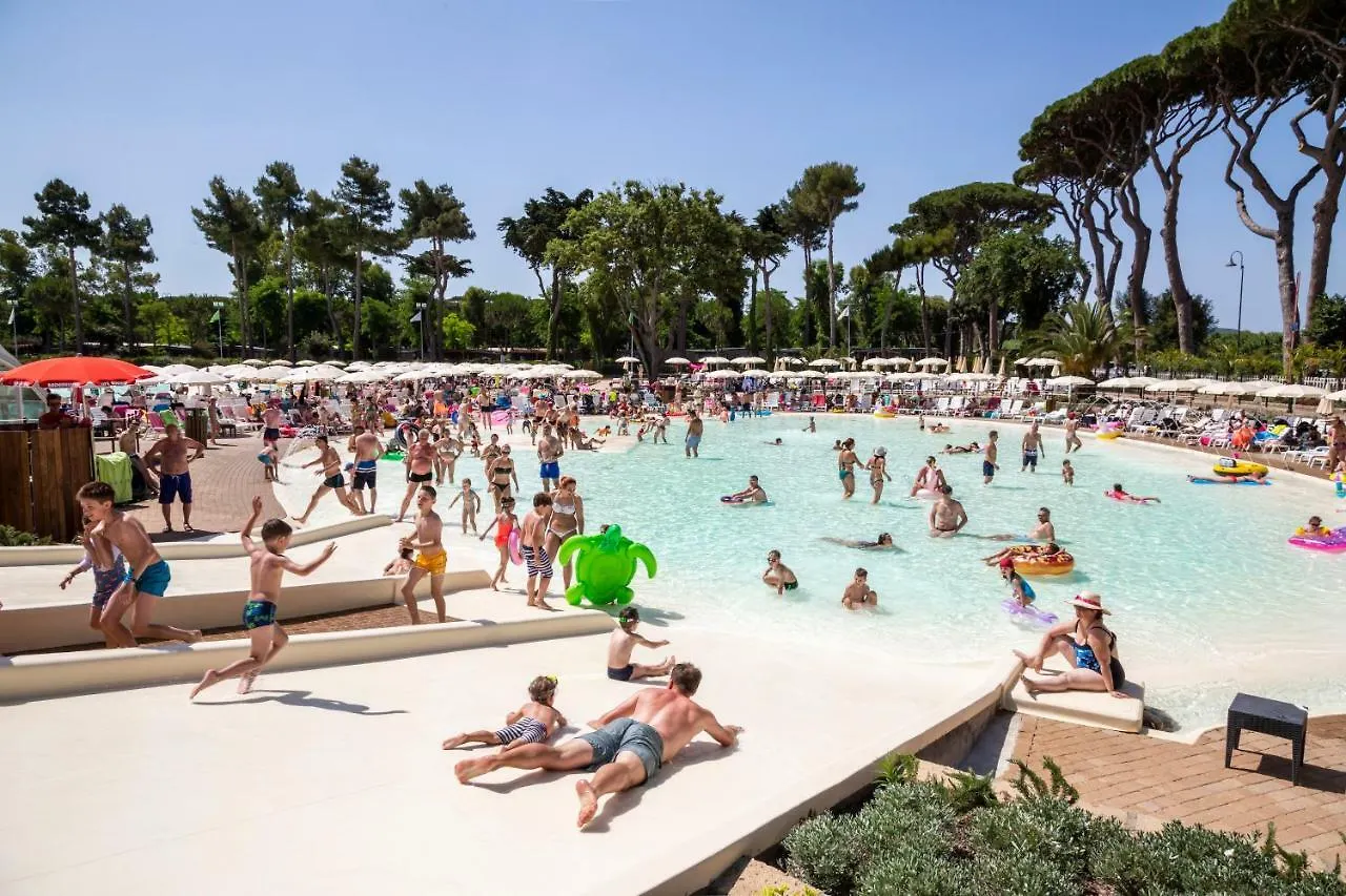 Hu Park Albatros Village San Vincenzo 3*,
